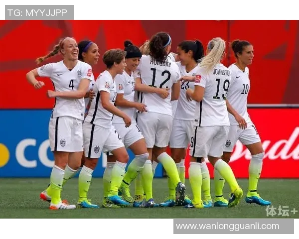 足球明星妻子们的性感风采大揭秘引发热议与关注