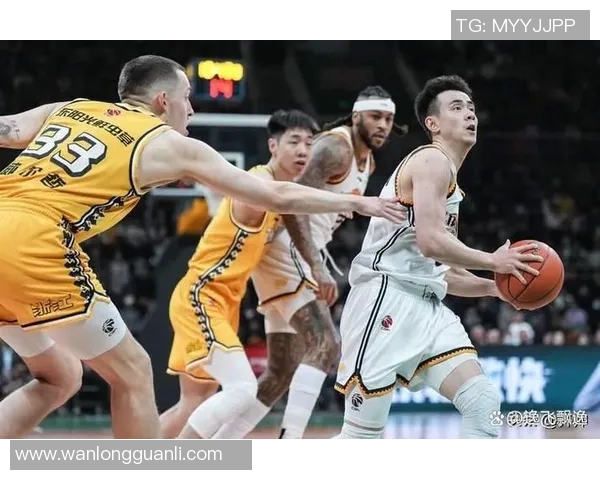 歪鼻子篮球明星的传奇人生与不屈精神展现了体育的魅力与坚持的力量